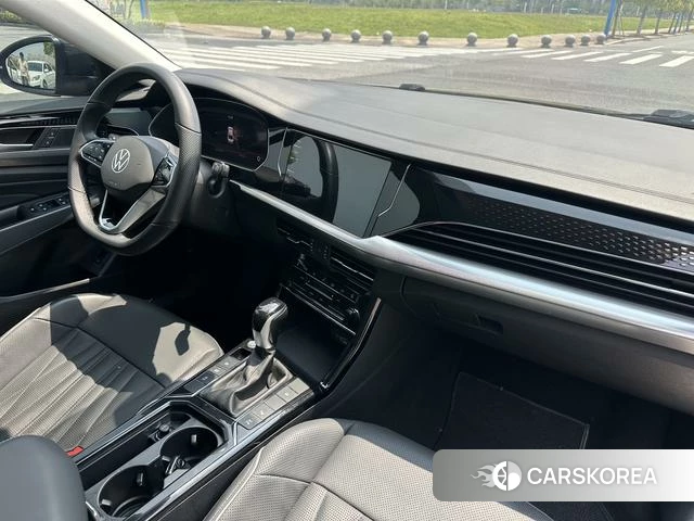 Volkswagen Passat id 4264497 из Китая 18