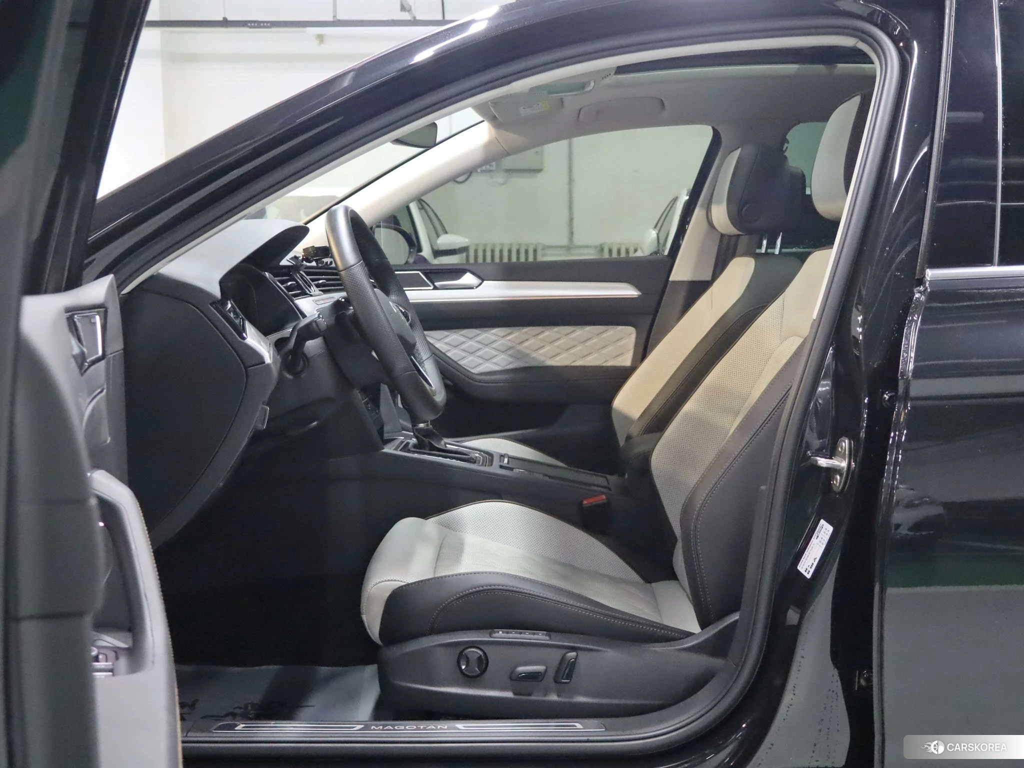 Volkswagen Magotan id 4455283 из Китая 14