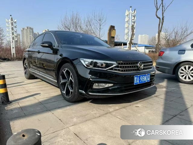 Volkswagen Magotan 2025 Черный из Китая, фото 3