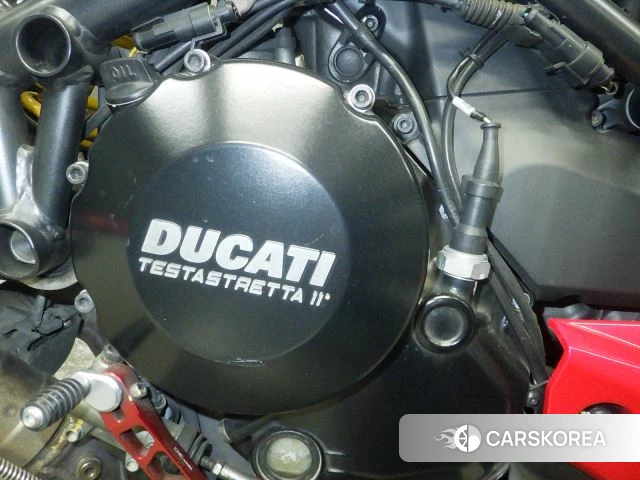 Engine photo