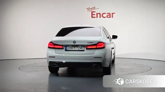 BMW 5 Series (G30) id 3366715 из Кореи 13