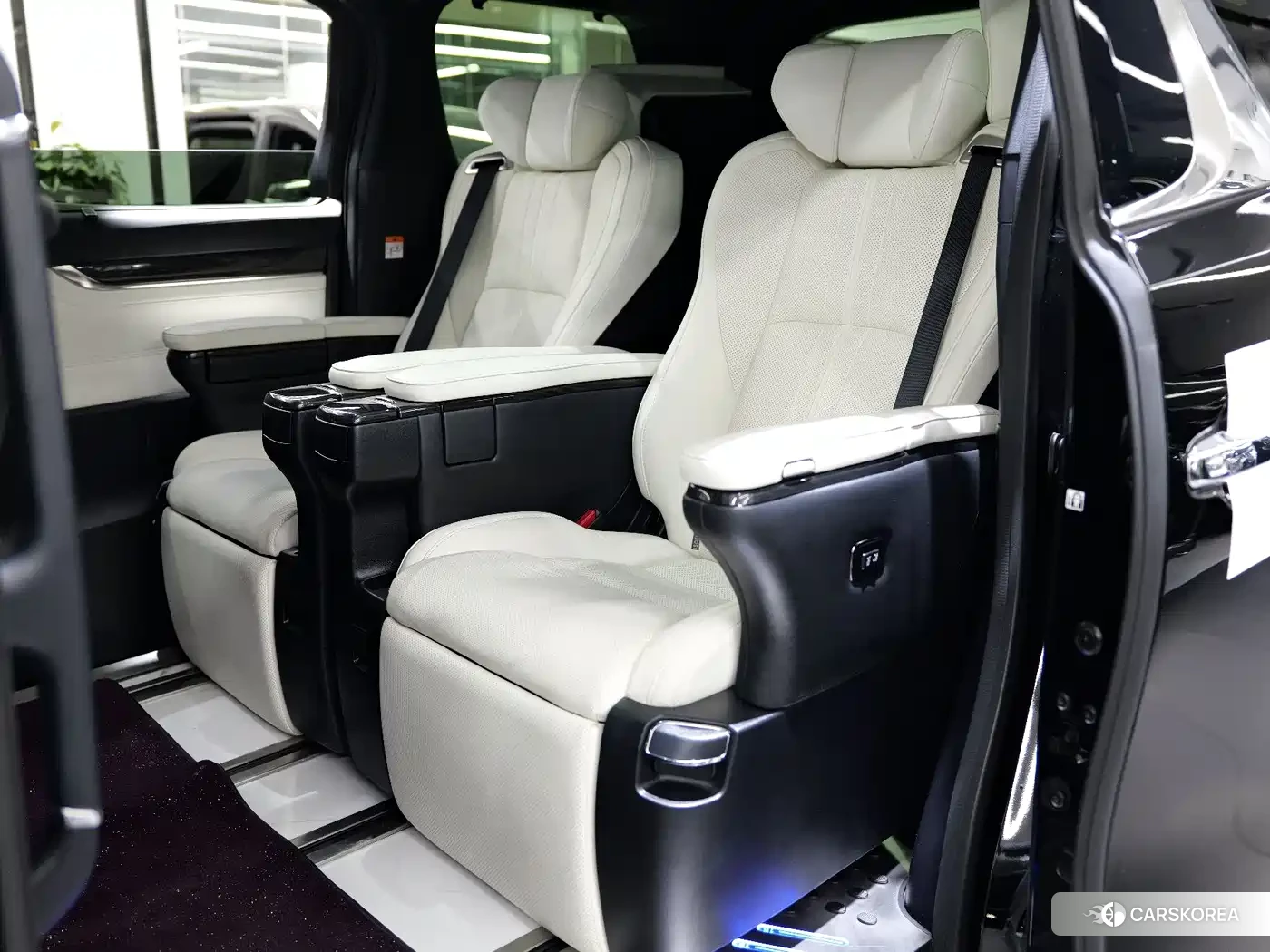 Lexus LM 2023 Черный из Китая, фото 4