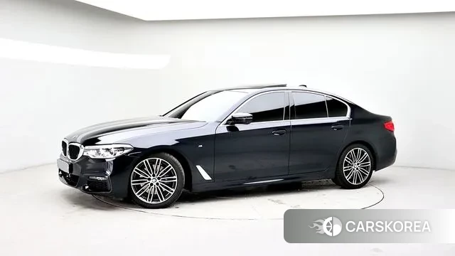 BMW 5 Series (G30) id 3423179 из Кореи 13