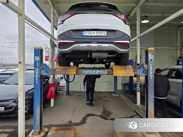 Kia Sportage 5th Generation 2022 Белый из Кореи, фото 3