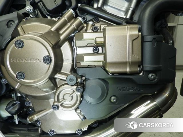 Engine photo