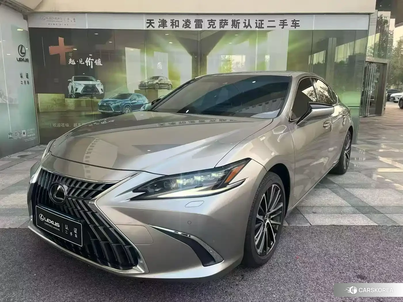 Lexus ES 2025 Silver/gray из Китая, фото 3