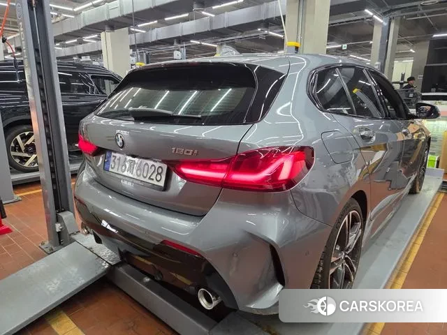 BMW 1 Series (F40) 2022 Серый из Кореи, фото 4