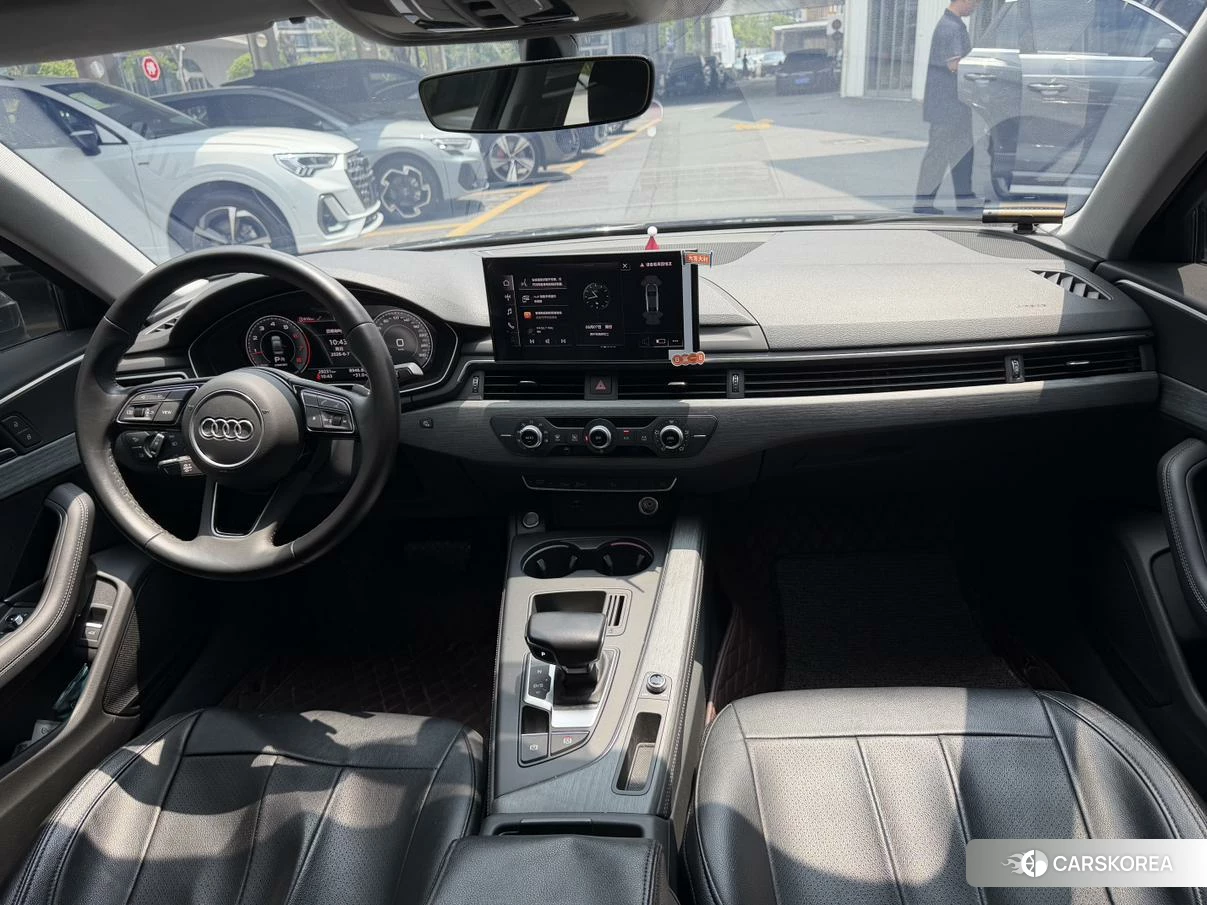 Audi A4L 2021 Темно-серый из Китая, фото 5