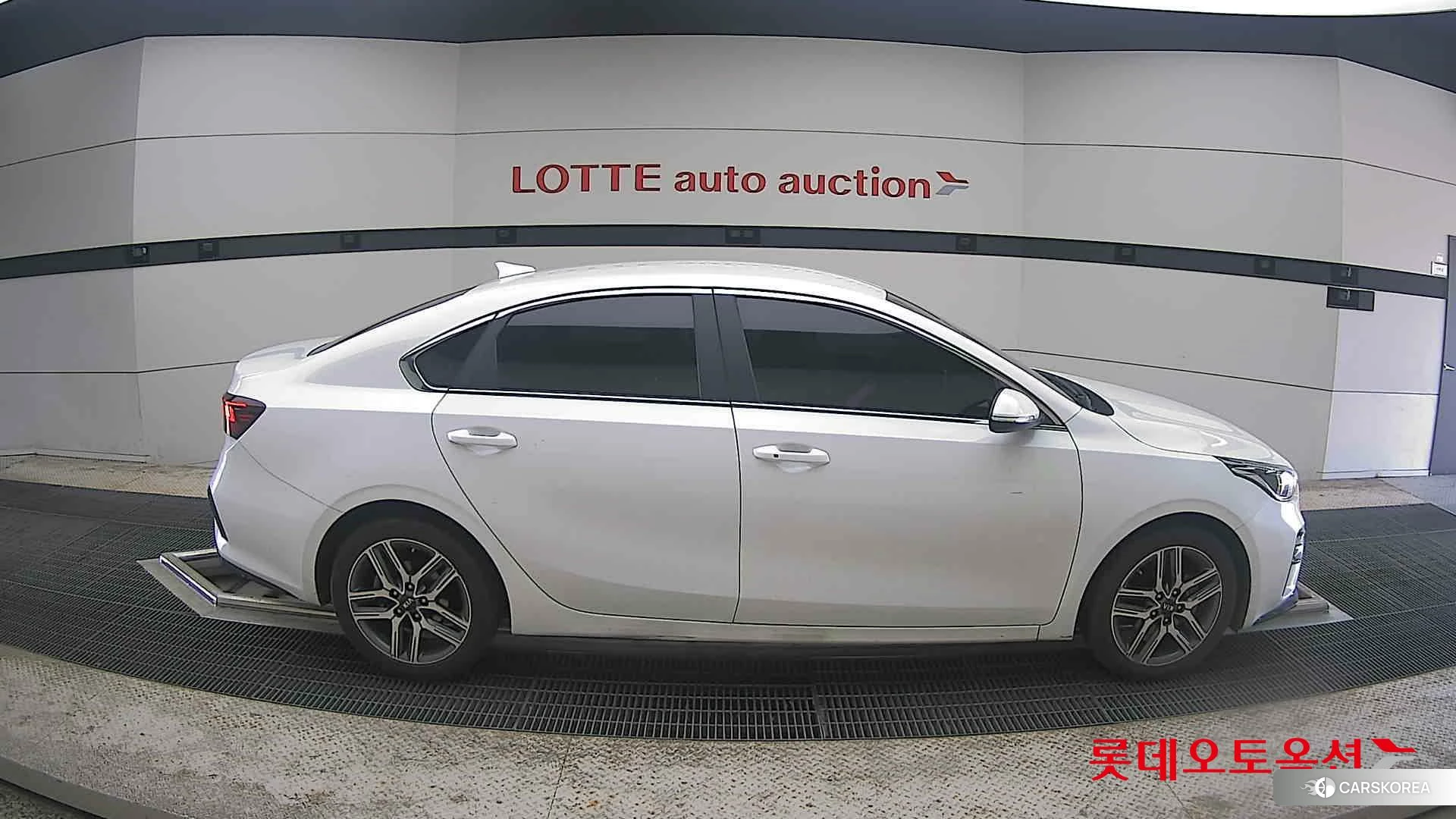 Kia K3 id 4289432 из Кореи 23