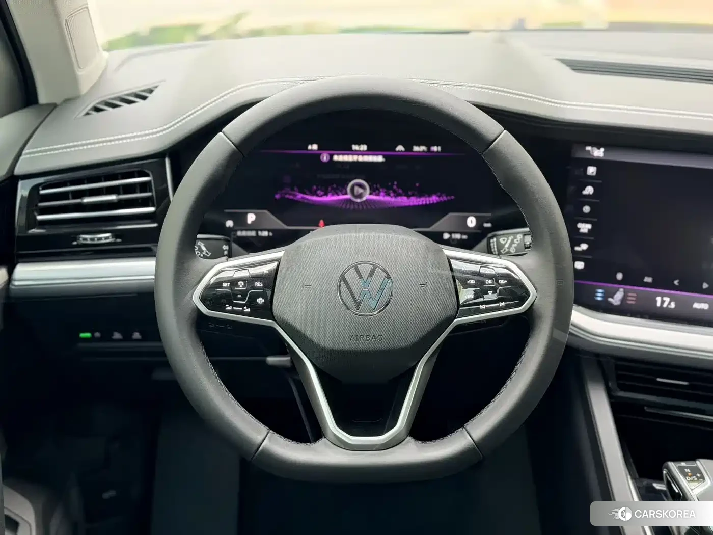Volkswagen Touareg 2021 Синий из Китая, фото 5