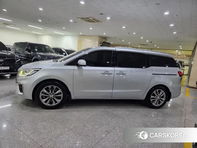 Kia The New Carnival id 3336538 из Кореи 13