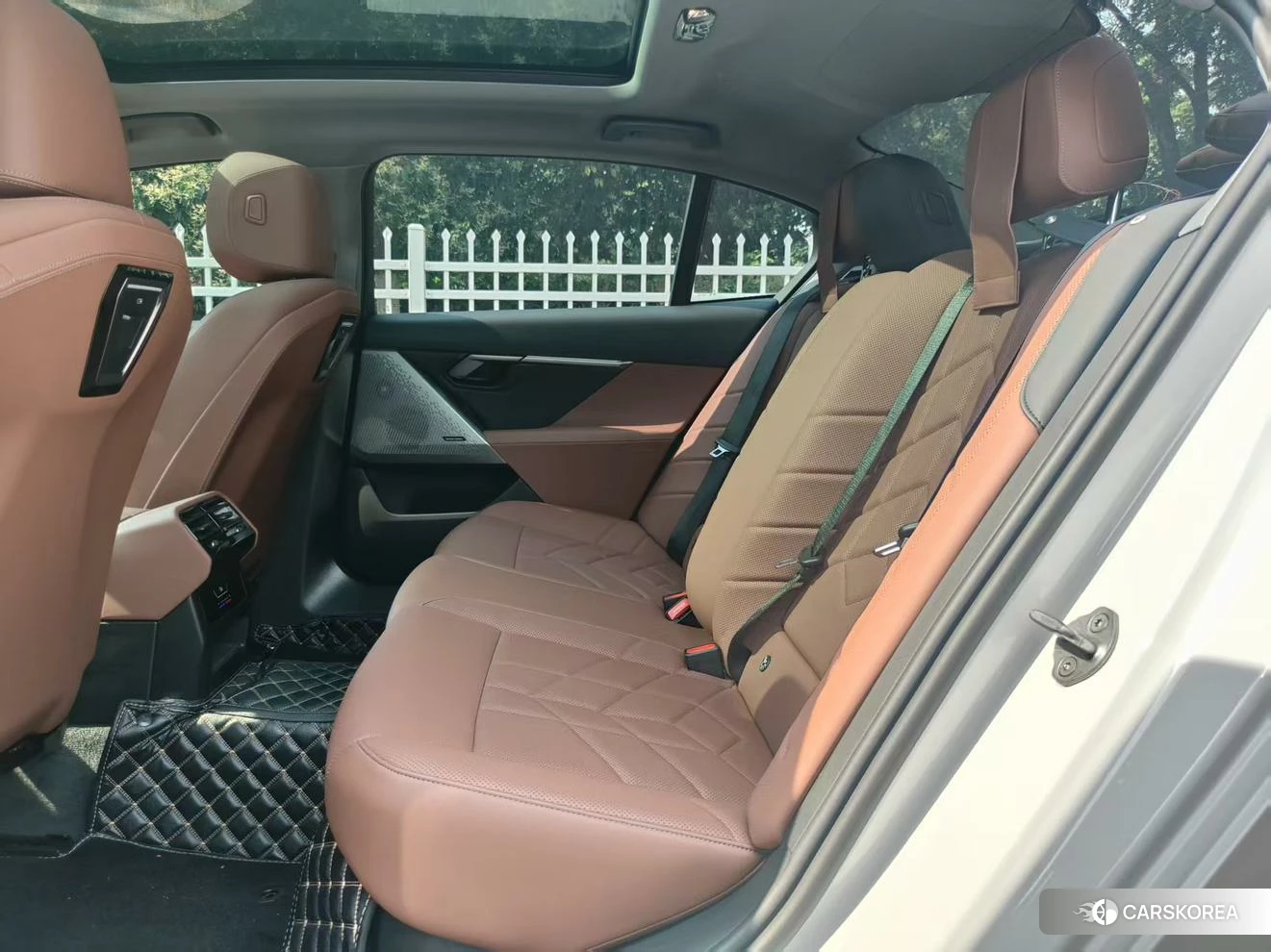 BMW 5 series 2024 Белый из Китая, фото 6