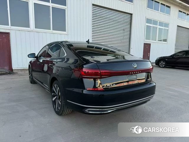Volkswagen Passat 2022 Черный из Китая, фото 3
