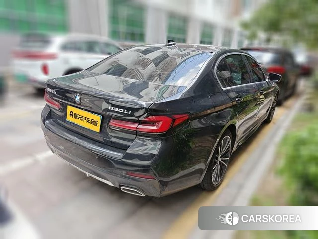 BMW 5 series 2023 Черный из Китая, фото 3