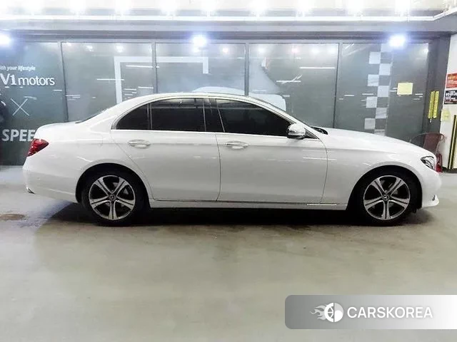 Mercedes-Benz E-Class W213 id 3636297 из Кореи 13