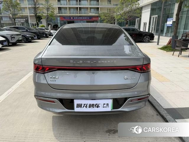 BYD Qin PLUS DM 2023 Темно-серый из Китая, фото 3