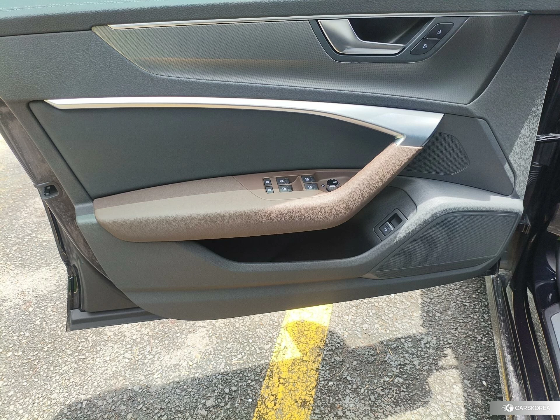 Audi A7L id 4479270 из Китая 14