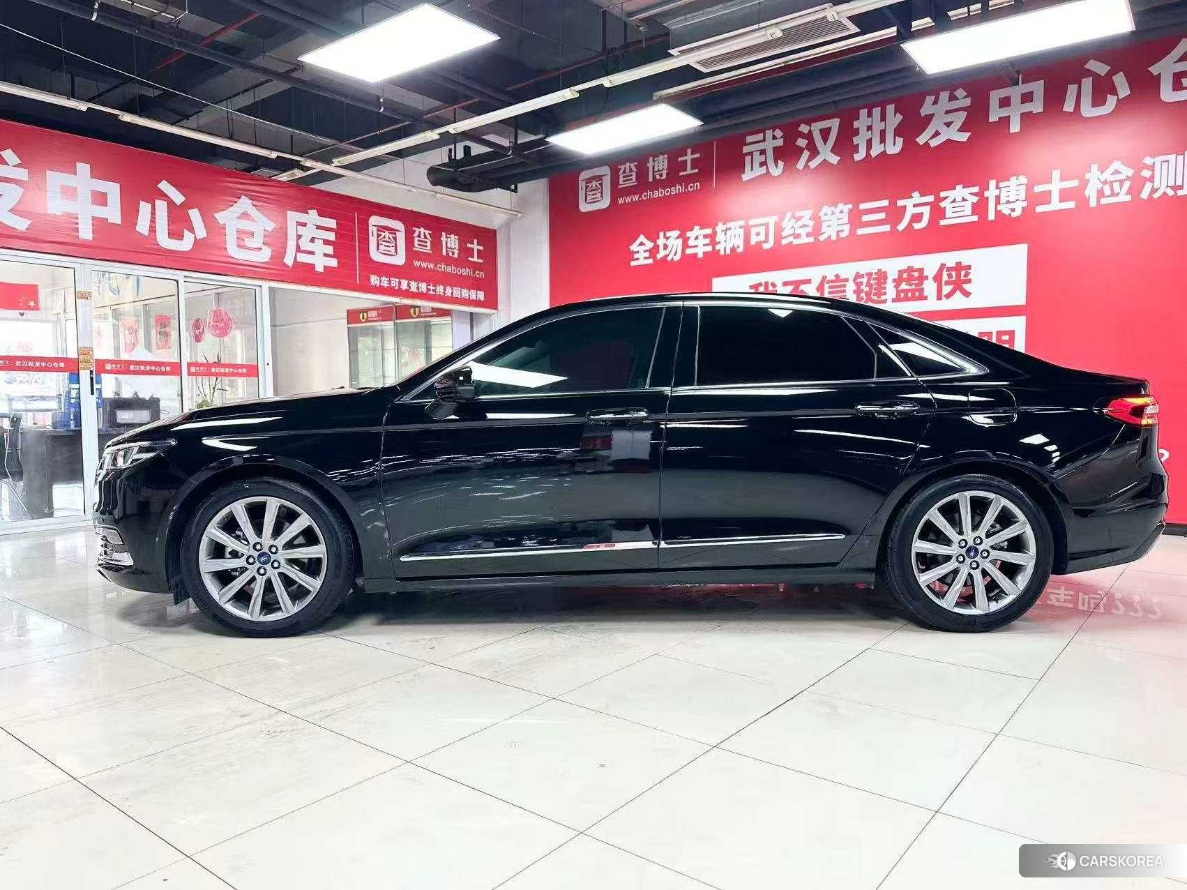Ford Taurus 2019 Черный из Китая, фото 3
