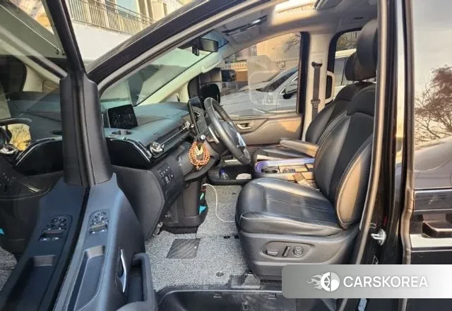 Hyundai Staria 2021 Черный из Кореи, фото 3