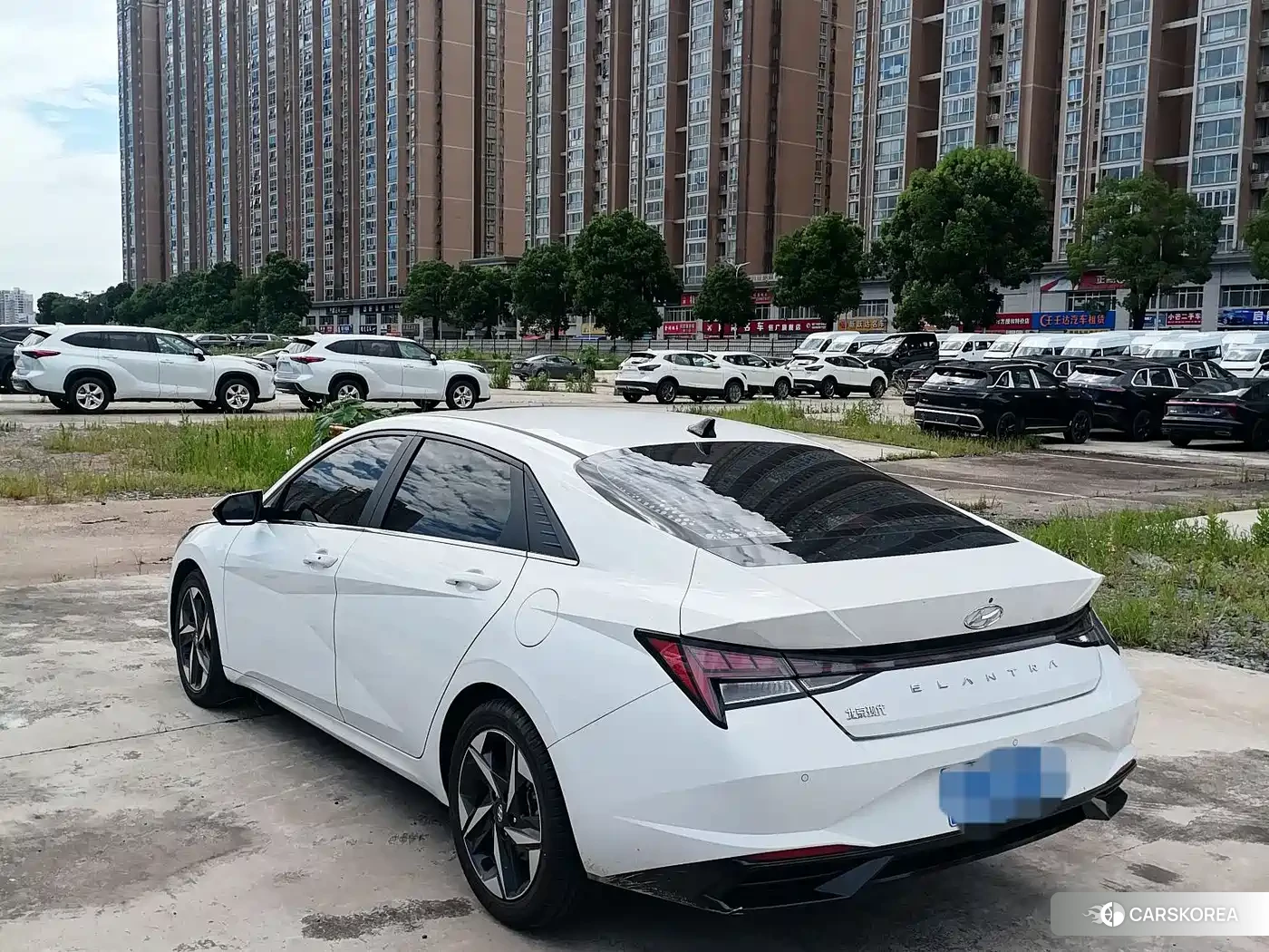 Hyundai Elantra 2022 Белый из Китая, фото 3