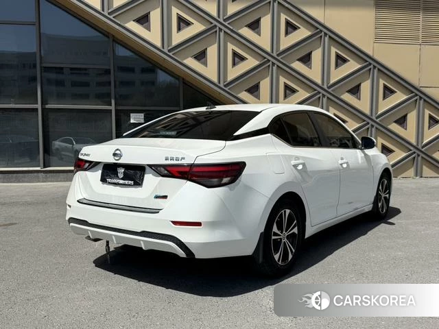 Nissan Xuan Yi 2021 Белый из Китая, фото 4