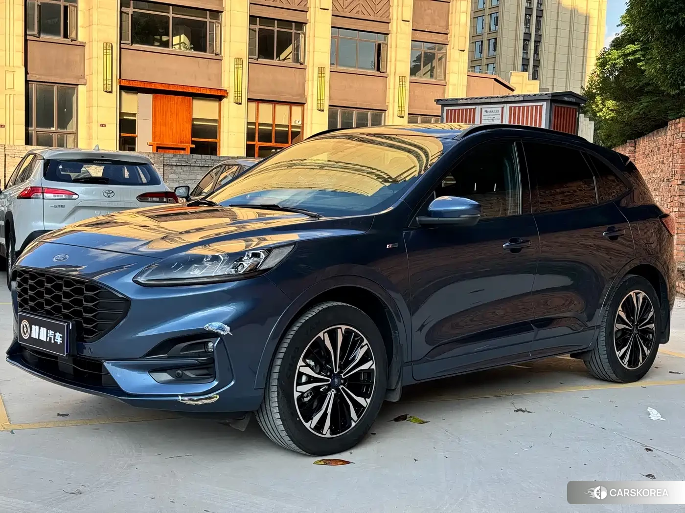 Ford Escape 2022 Silver/gray из Китая, фото 3