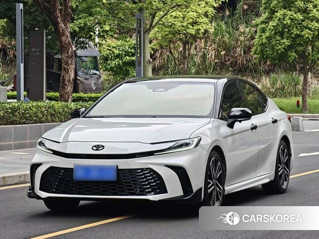 Toyota Camry 2025 Белый из Китая, фото 5