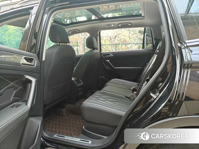 Volkswagen Tiguan L 2022 Черный из Китая, фото 3