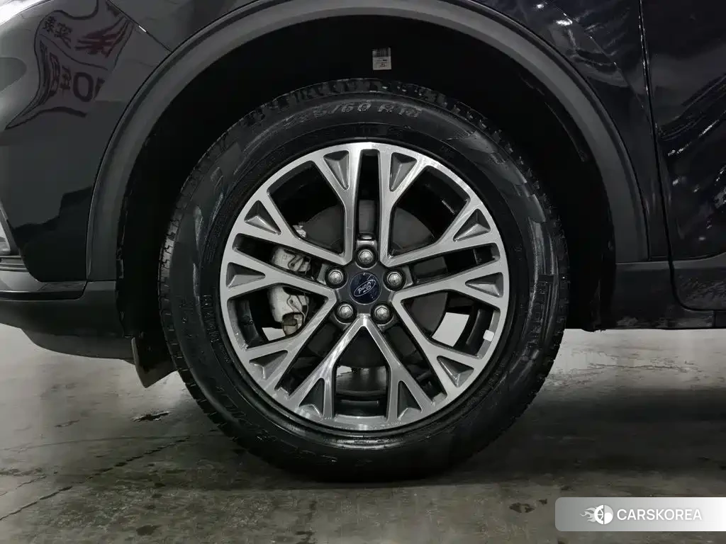 Ford Escape id 4649380 из Китая 17