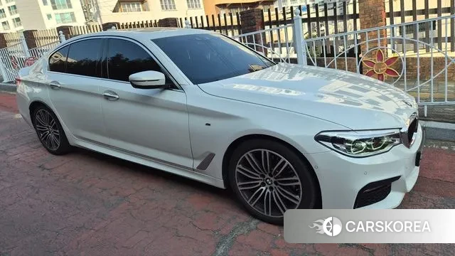 BMW 5 Series (G30) 2018 Белый из Кореи, фото 3