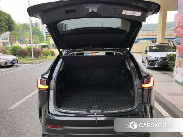 Lexus NX 2022 Черный из Китая, фото 3