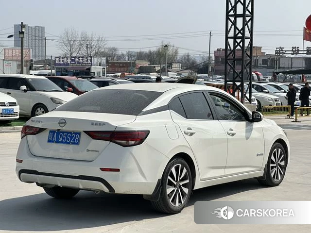 Nissan Xuan Yi 2022 Белый из Китая, фото 3