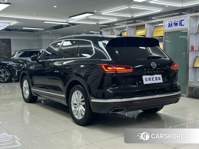 Volkswagen Touareg id 4213387 из Китая 17