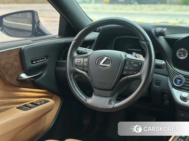 Lexus LS id 4300448 из Китая 12