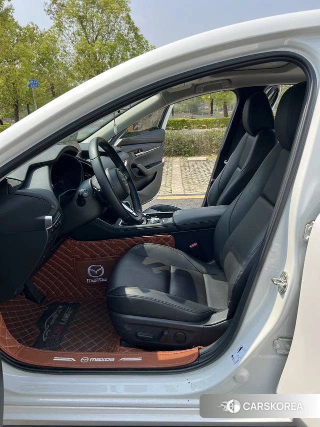 Mazda 3 Angkesaila 2023 Белый из Китая, фото 3