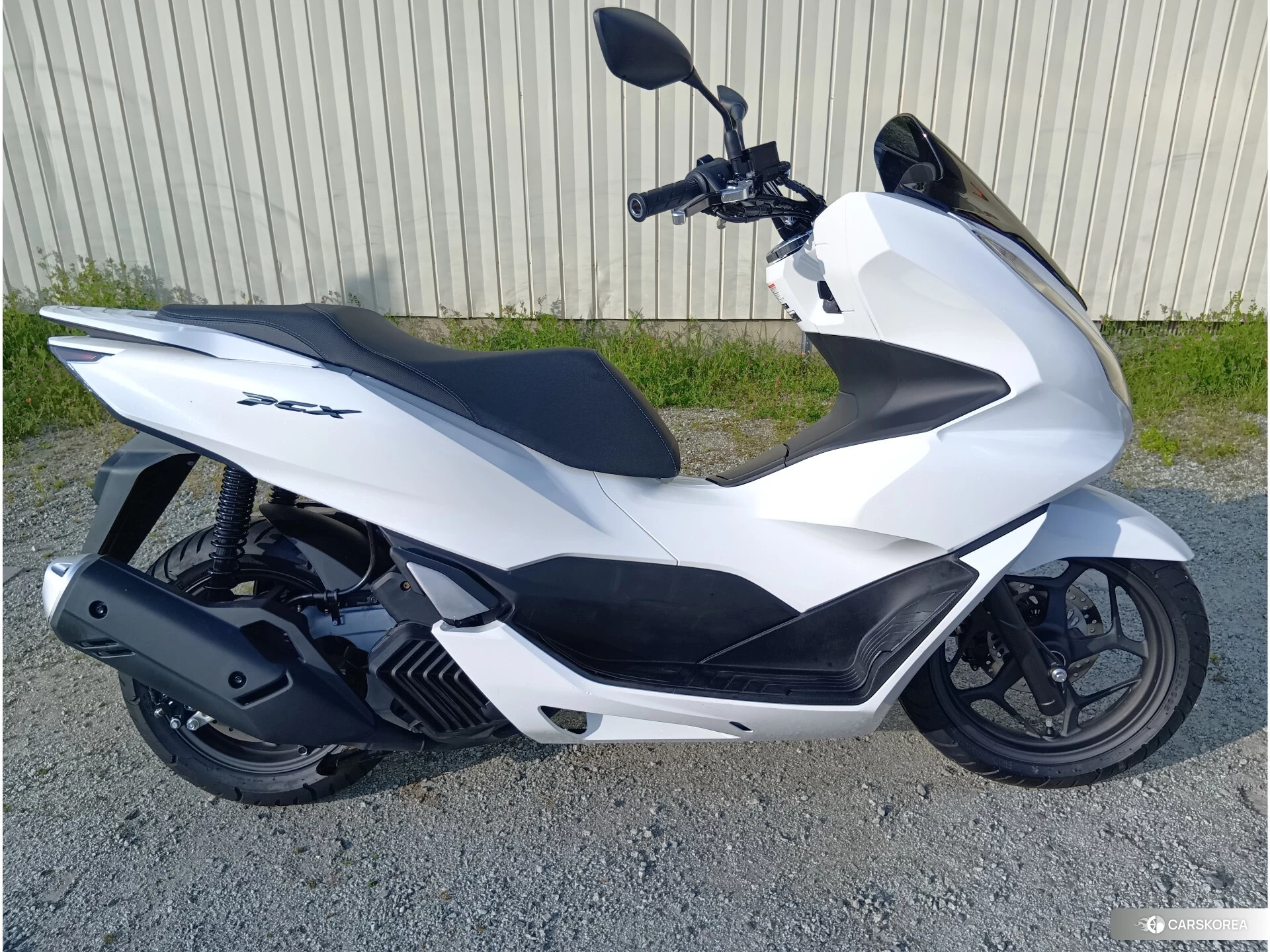 Проданный Suzuki GLADIUS 650 ABS 2017 из Японии