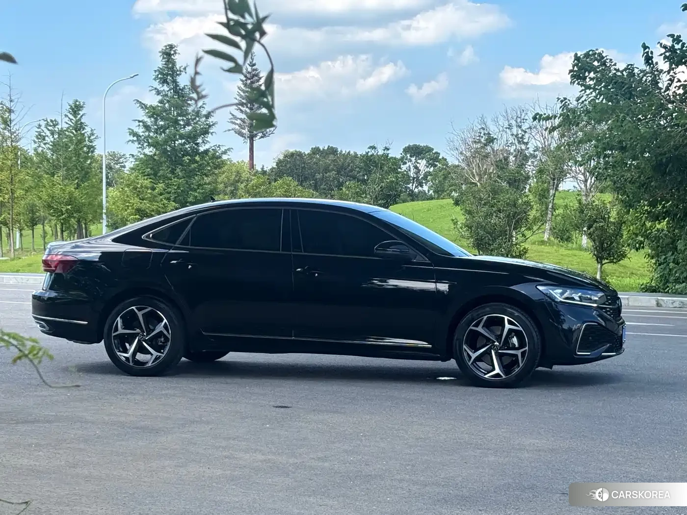 Volkswagen Passat id 4653808 из Китая 9