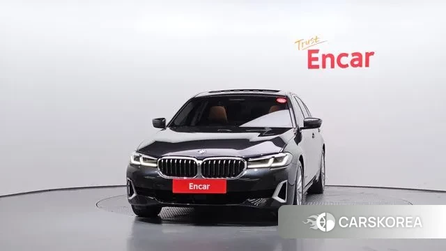 BMW 5 Series (G30) id 3354522 из Кореи 13