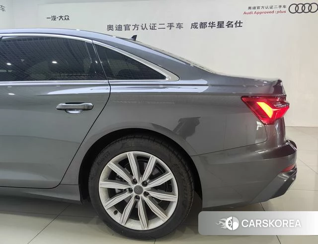 Audi A6L id 4216964 из Китая 12