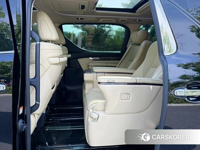 Toyota Elfa id 4307048 из Китая 19