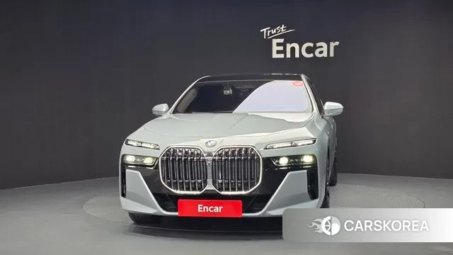 BMW 7 Series (G70) id 3554954 из Кореи 13