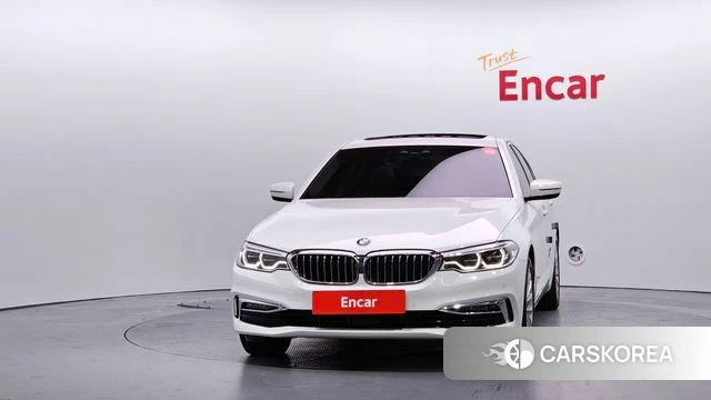 BMW 5 Series (G30) id 4476863 из Кореи 23