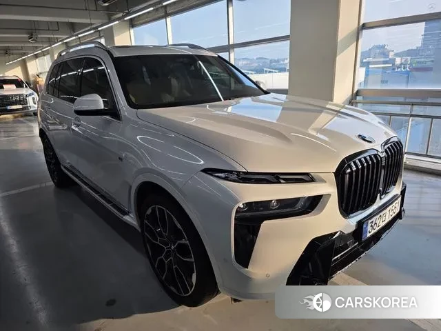 BMW X7 (G07) 2025 Белый из Кореи, фото 3