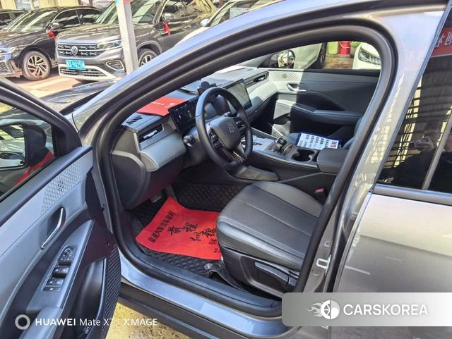 BYD Qin PLUS DM 2025 Темно-серый из Китая, фото 3