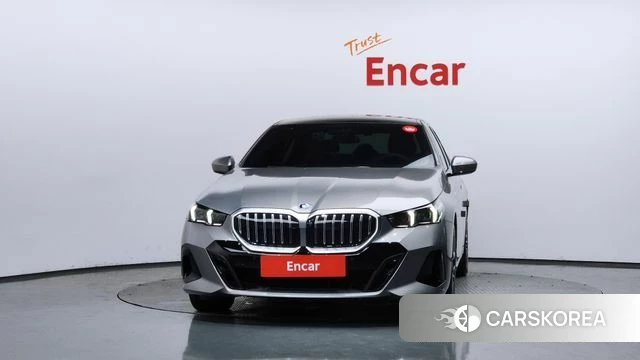 BMW 5 Series (G60) id 4612445 из Кореи 23