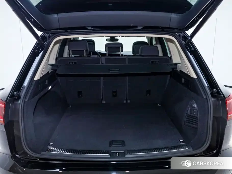 Volkswagen Touareg id 4655030 из Китая 11