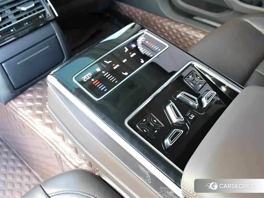 Audi A8 id 4679929 из Китая 9