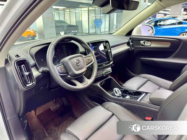 Volvo XC40 id 4210897 из Китая 17