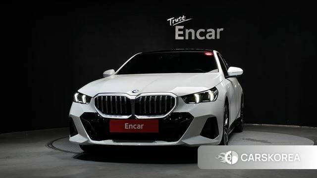 BMW 5 Series (G60) id 4612558 из Кореи 23