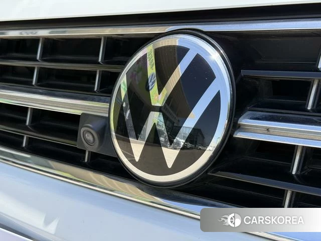 Volkswagen Bora id 4271533 из Китая 23